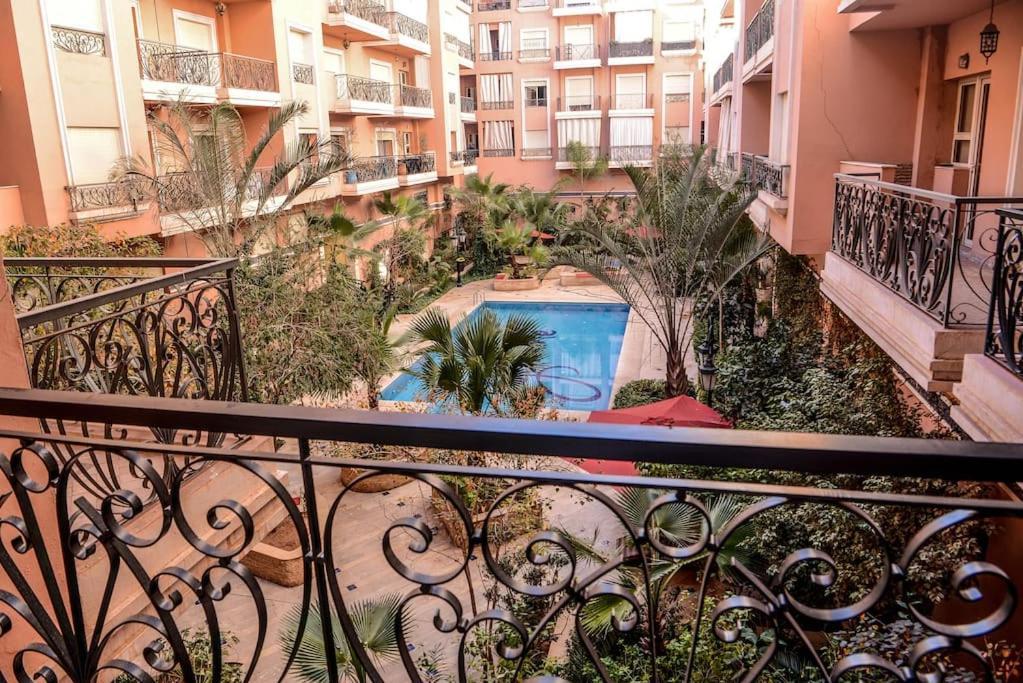 Beautiful, Great Equipped 122 M Holiday Apartment Near Majorelle Garden And Gueliz With Pool Views And A Large Balcony And Terrace Marrakesh Extérieur photo