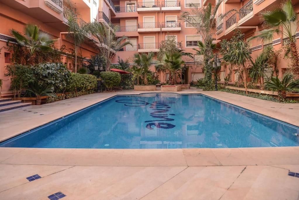Beautiful, Great Equipped 122 M Holiday Apartment Near Majorelle Garden And Gueliz With Pool Views And A Large Balcony And Terrace Marrakesh Extérieur photo