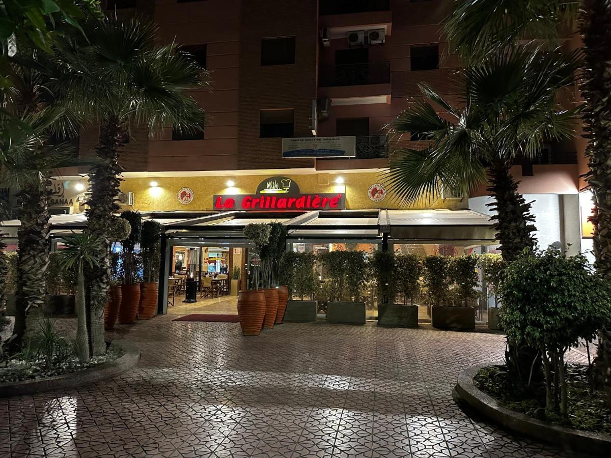Beautiful, Great Equipped 122 M Holiday Apartment Near Majorelle Garden And Gueliz With Pool Views And A Large Balcony And Terrace Marrakesh Extérieur photo