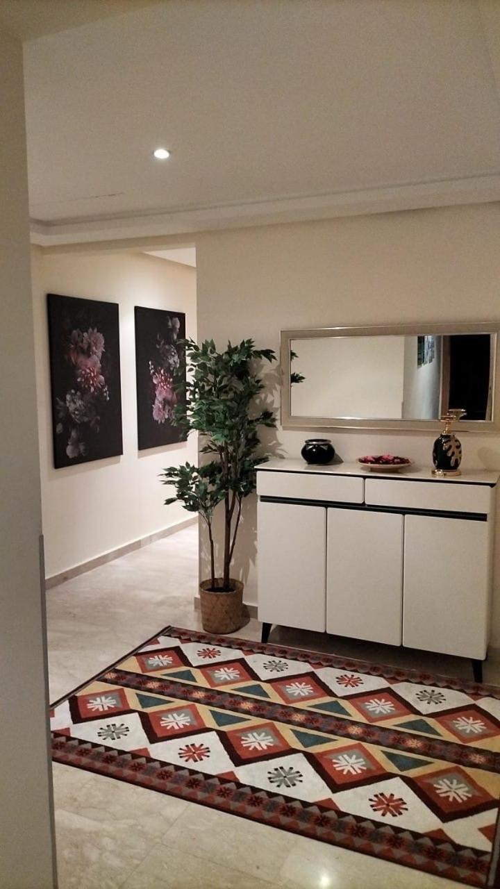 Beautiful, Great Equipped 122 M Holiday Apartment Near Majorelle Garden And Gueliz With Pool Views And A Large Balcony And Terrace Marrakesh Extérieur photo