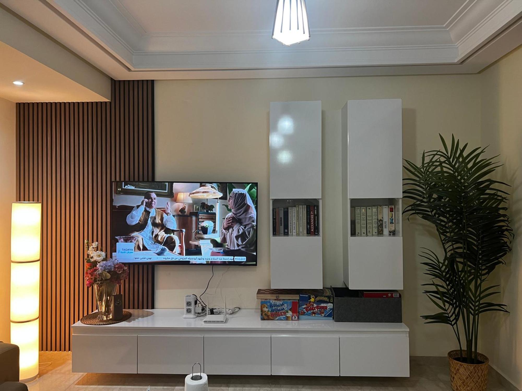 Beautiful, Great Equipped 122 M Holiday Apartment Near Majorelle Garden And Gueliz With Pool Views And A Large Balcony And Terrace Marrakesh Extérieur photo